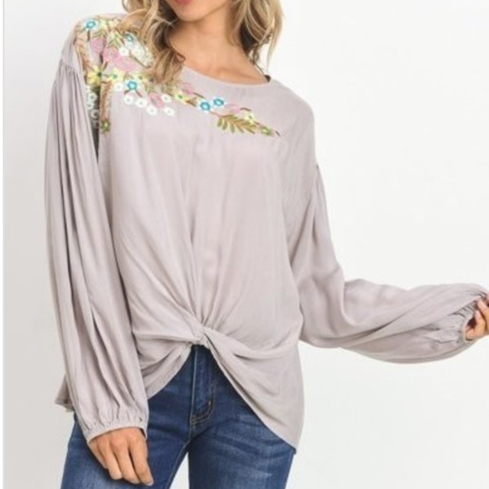 Sweet Melissa floral knot hem blouse